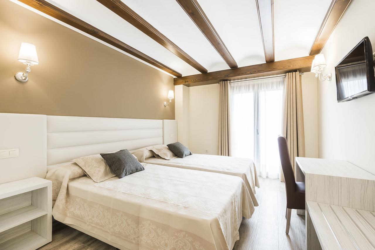 Hotel Atiana الباراثين المظهر الخارجي الصورة